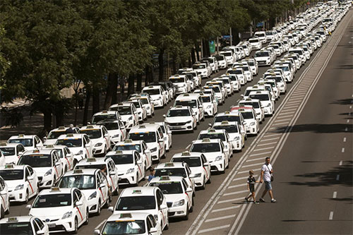 huelga de taxistas en Madrid La huelga de taxistas paraliza grandes ciudades de España